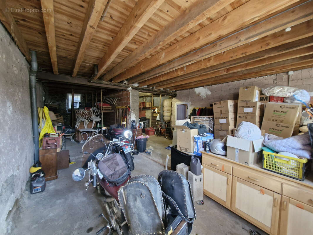 Maison à MURAT-SUR-VEBRE