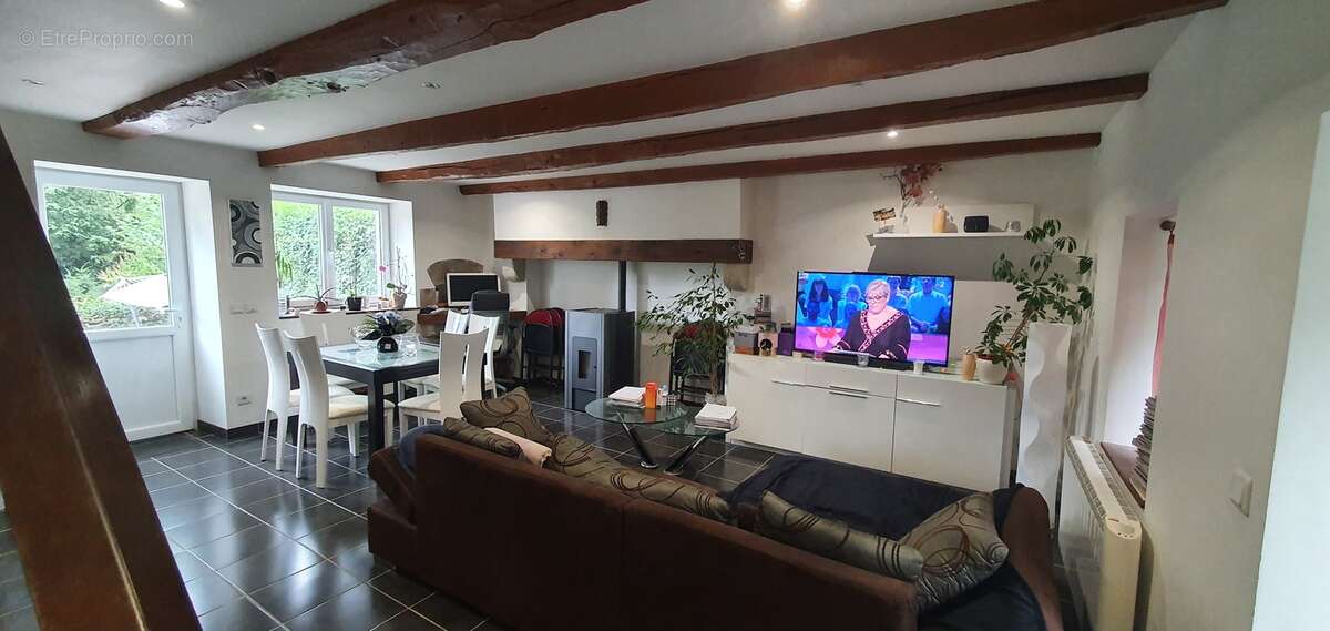 Maison à SAINT-JULIEN-LE-PETIT