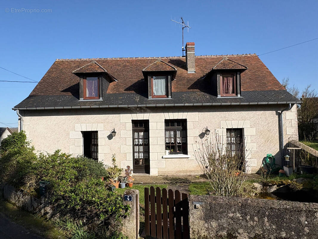 Maison à MONTLOUIS-SUR-LOIRE