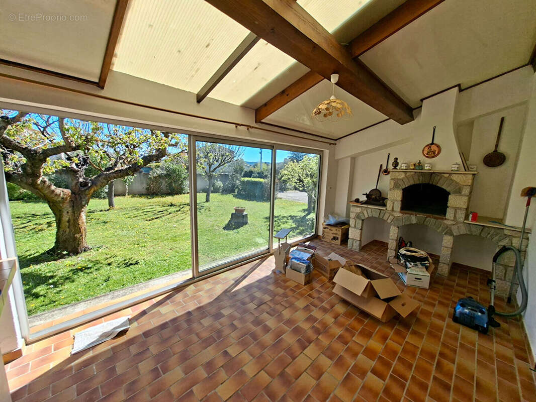 Maison d'exception à vendre à Pertuis - 7 pièces, 5 chambres, grand terrain - photo 10