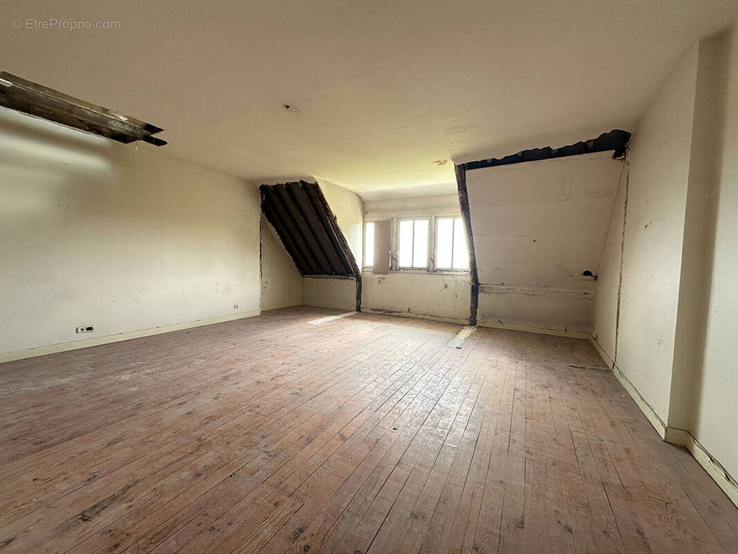 Appartement à MONT-SAINT-AIGNAN
