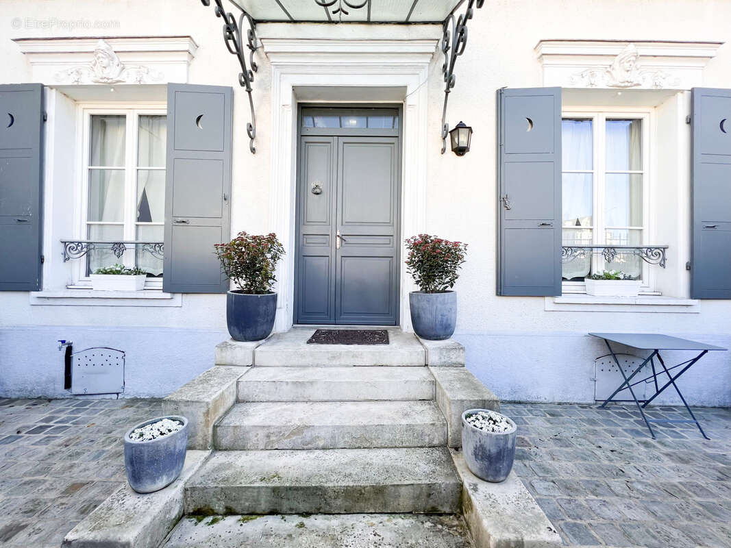 Maison à FONTAINEBLEAU
