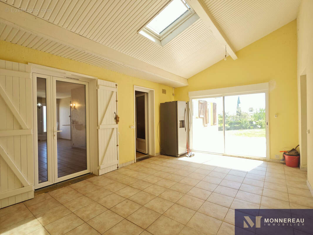 Maison à BONNES