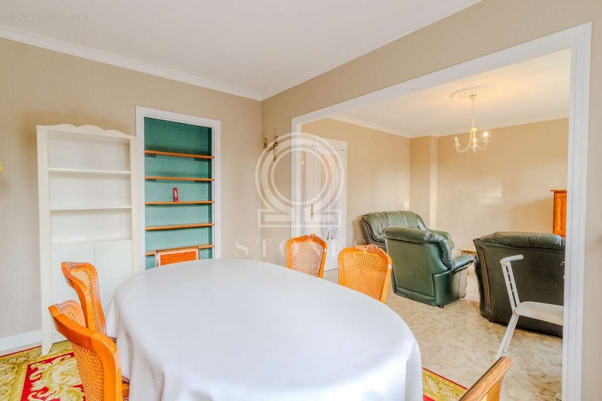 Appartement à LA CELLE-SAINT-CLOUD