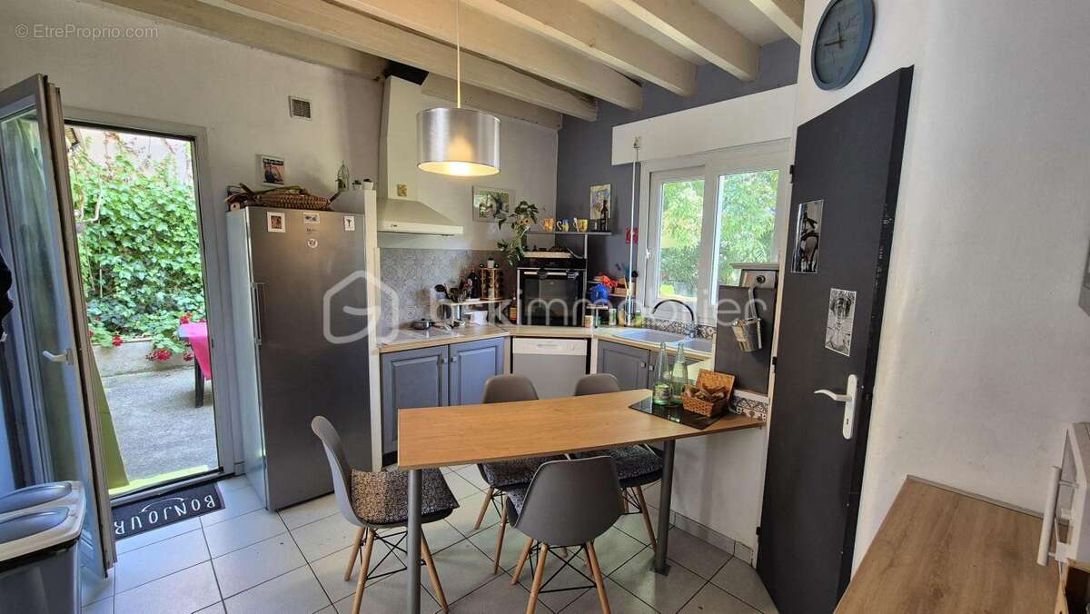 A vendre maison 3 faces de 131m² sur terrain de 336m² a ceret - trois chambres - garage - climatisation reversible - vue sur le  - photo 13