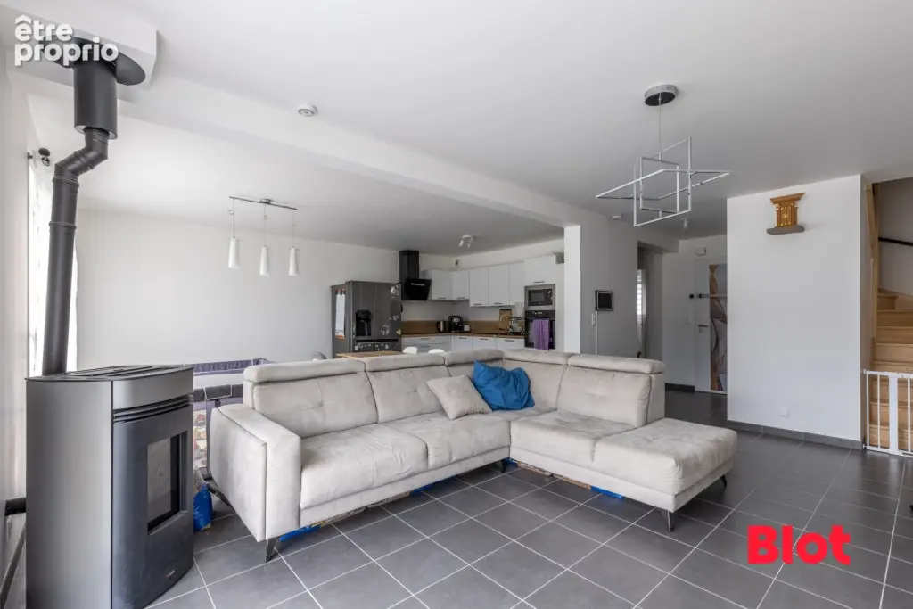 Maison 6 pièces 110 m² à vendre à Liffre (35340) - photo 2