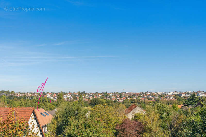 Appartement à EPINAY-SUR-ORGE