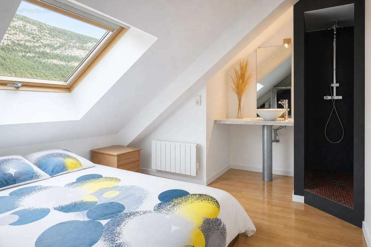 Appartement à SAINT-EGREVE