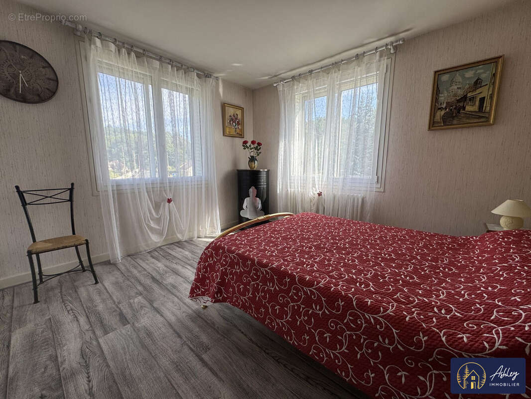Maison à vendre BORT LES ORGUES 5 pièces