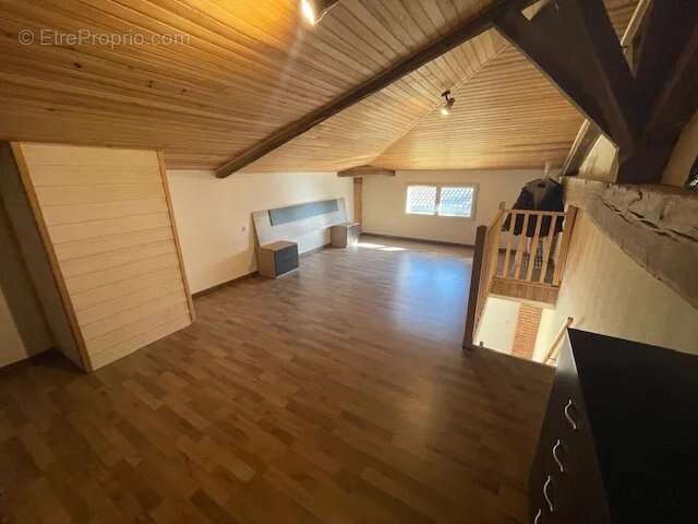 Maison à LUPPE-VIOLLES