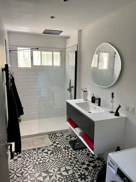 Appartement à SIX-FOURS-LES-PLAGES