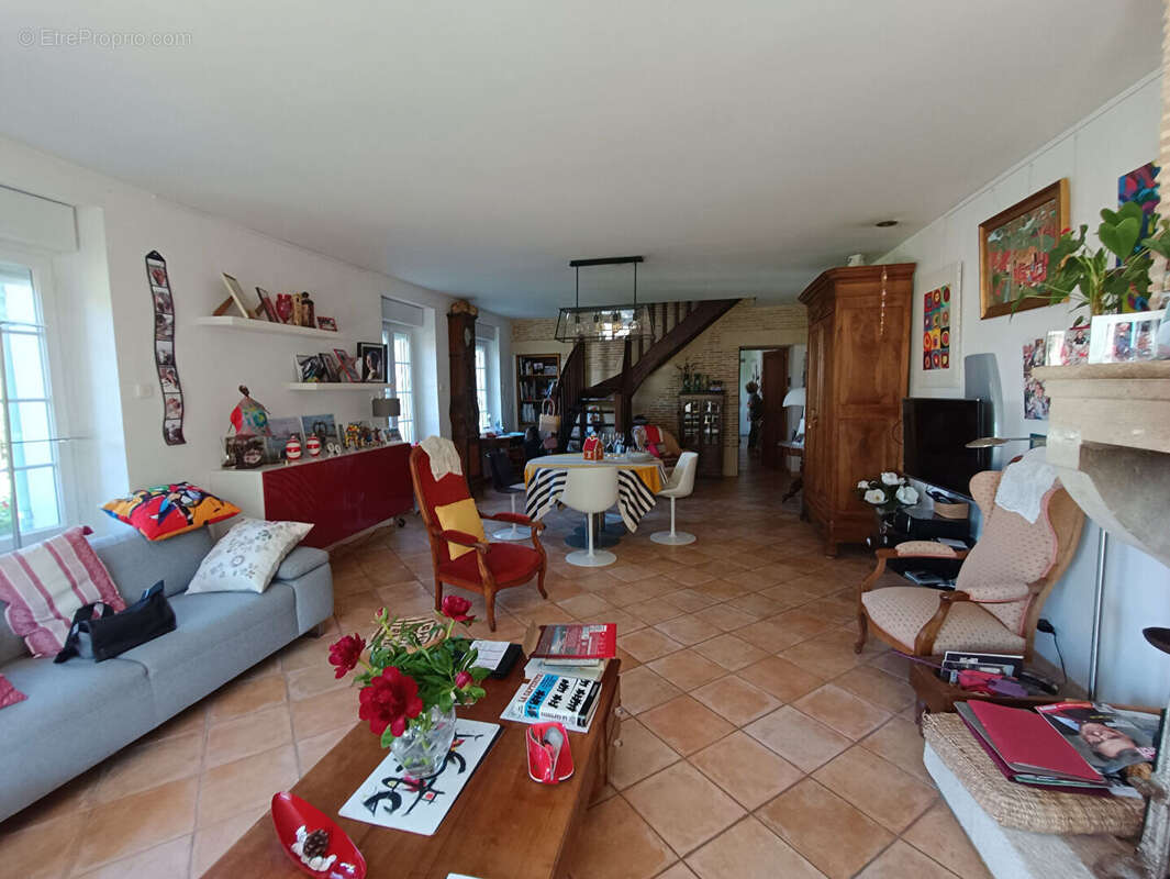 Maison à SALLES