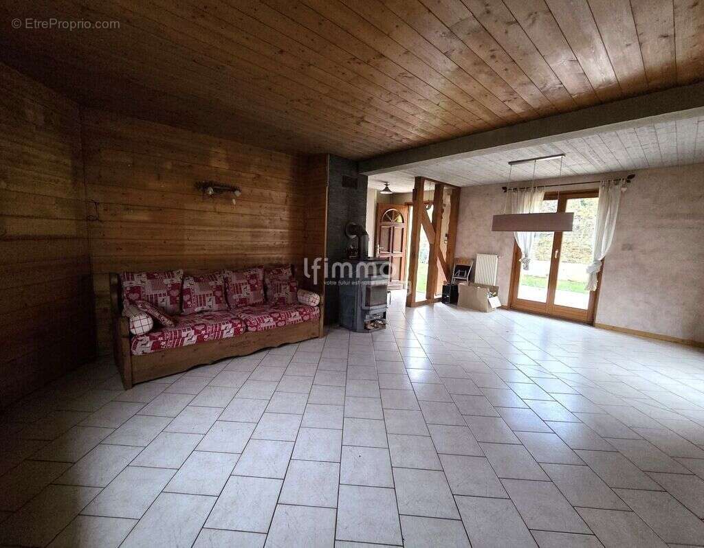 Maison à LE BONHOMME