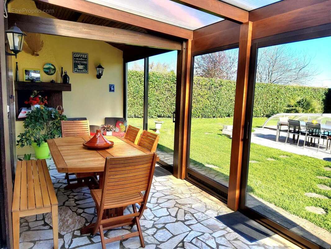 Photo 8 - Maison à VOUILLE