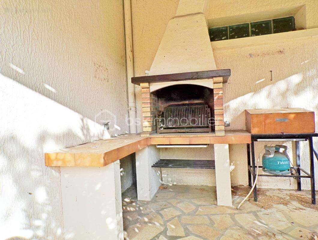 Maison à AUSSILLON