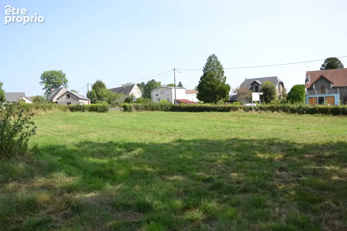 Beau terrain plat constructible de 1.956 m2 proche Sancy - photo 2