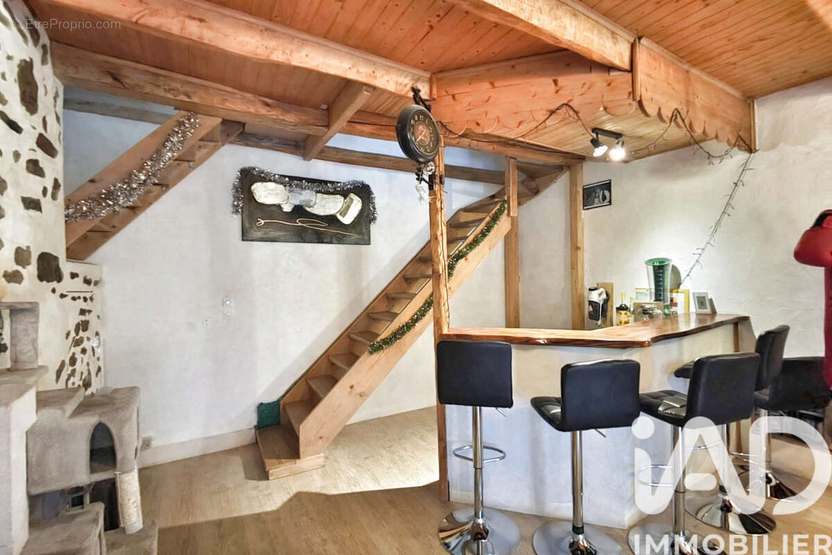 Maison 110 m² à Saint-Jean-De-La-Porte  - photo 5