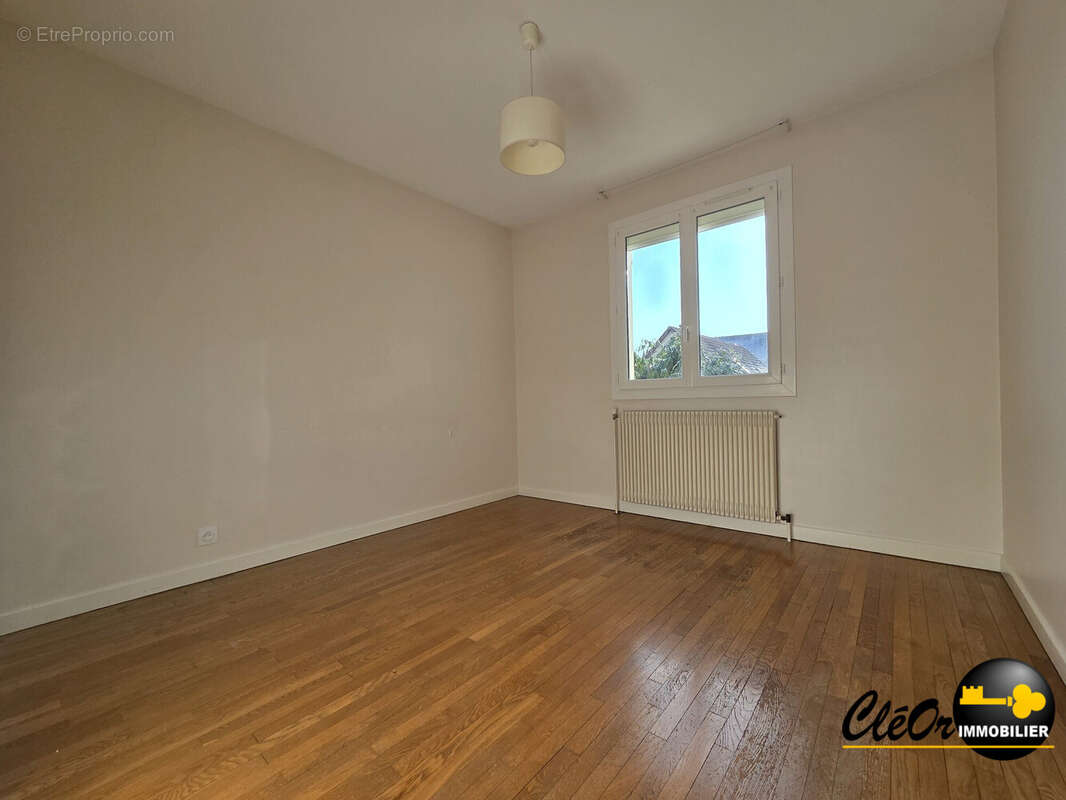 Maison à LONGECOURT-EN-PLAINE