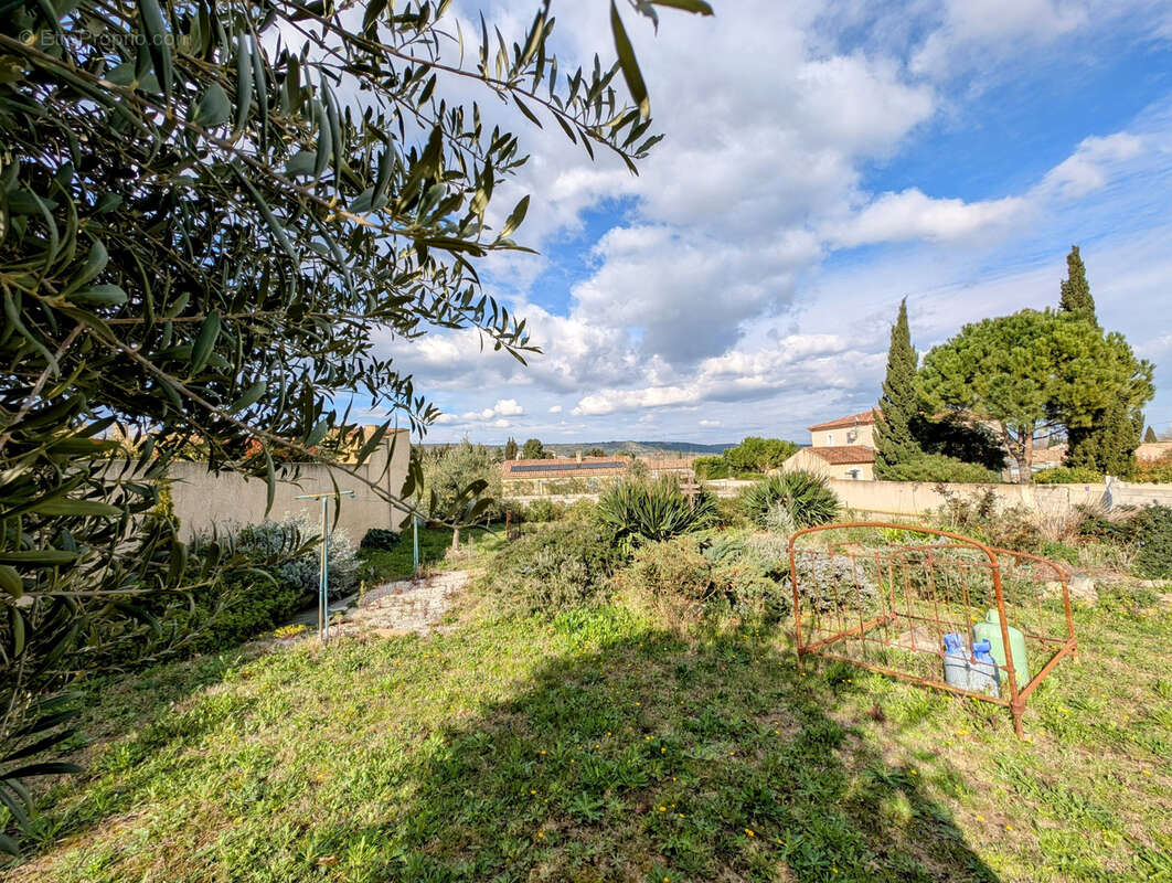Terrain à FONTCOUVERTE