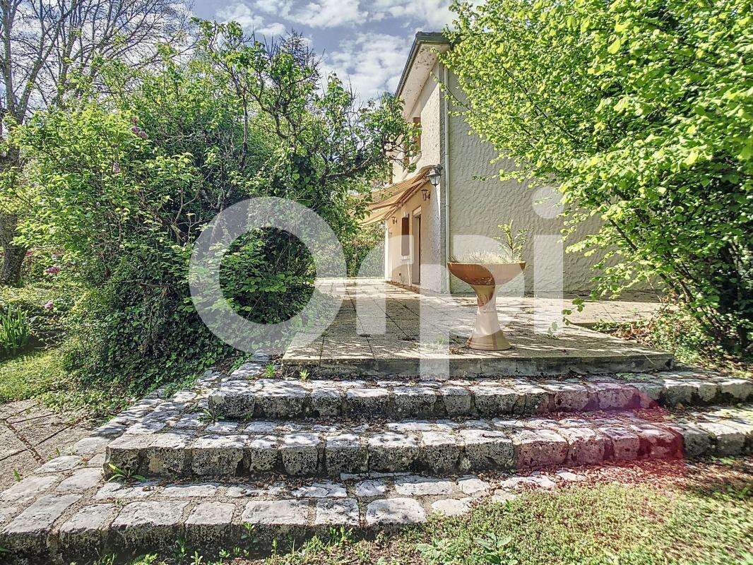 Maison à CHAMPCEVINEL