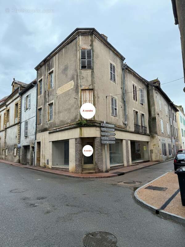 Exclusivité à vendre un immeuble à CHAROLLES (71) - photo 2