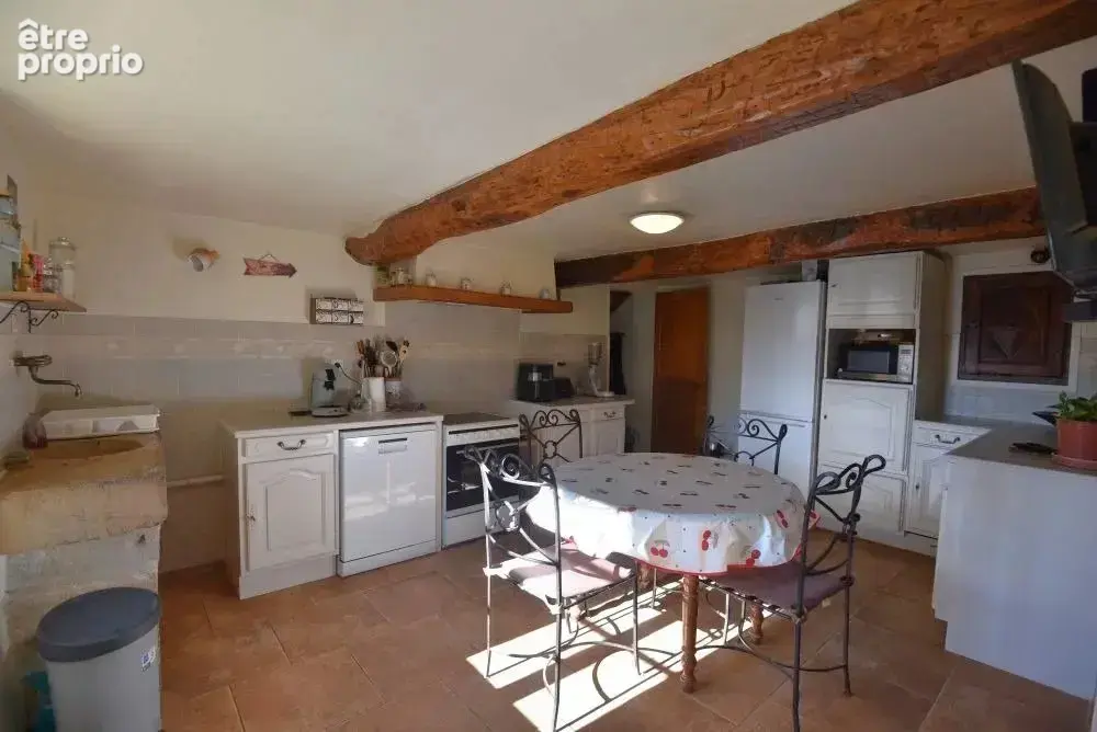 Maison en pierre de caractère avec 3 chambres - photo 5