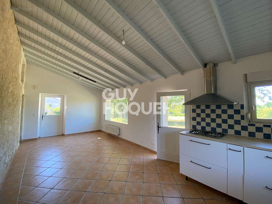 Secteur fronsadais - photo 4