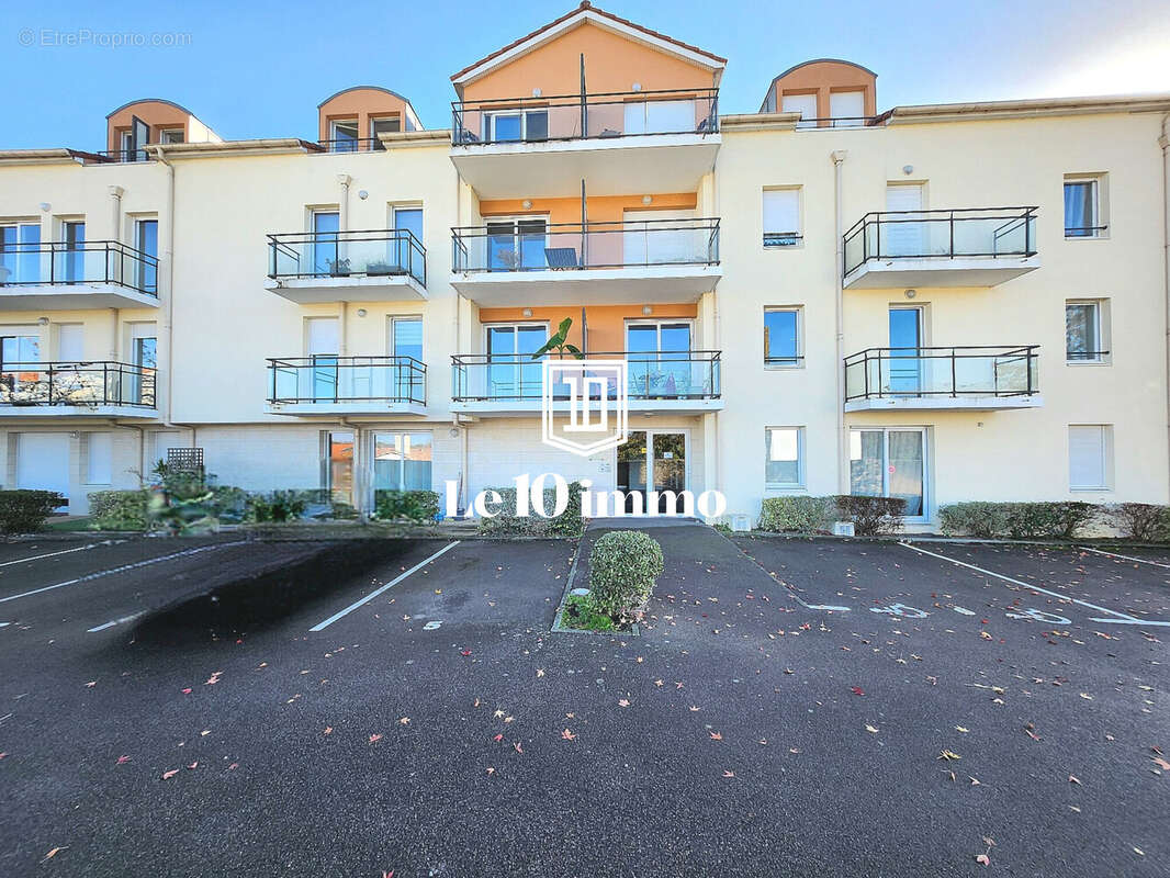 Immeuble - Appartement à BASSE-GOULAINE