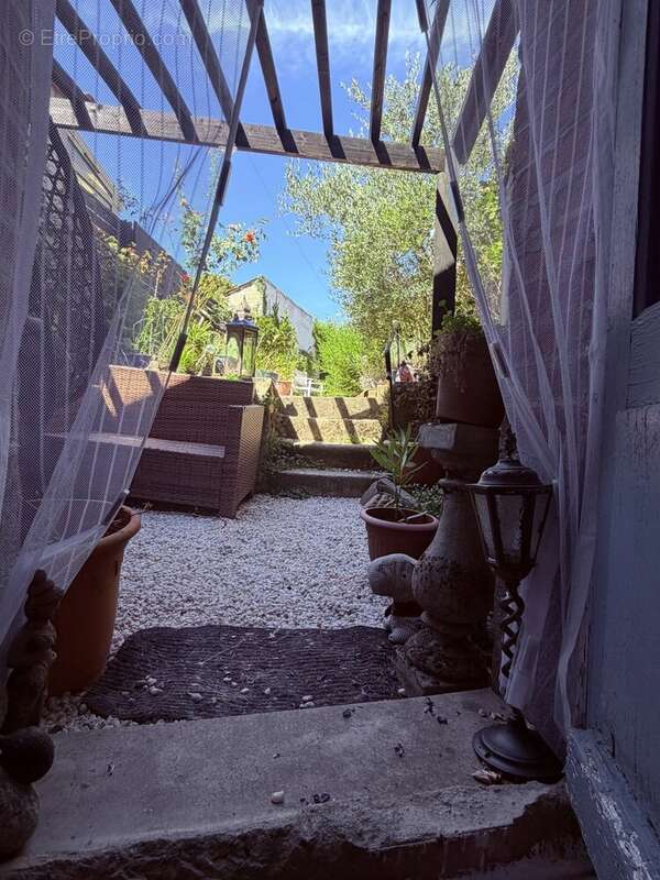 Appartement à MAGNAC-LAVAL