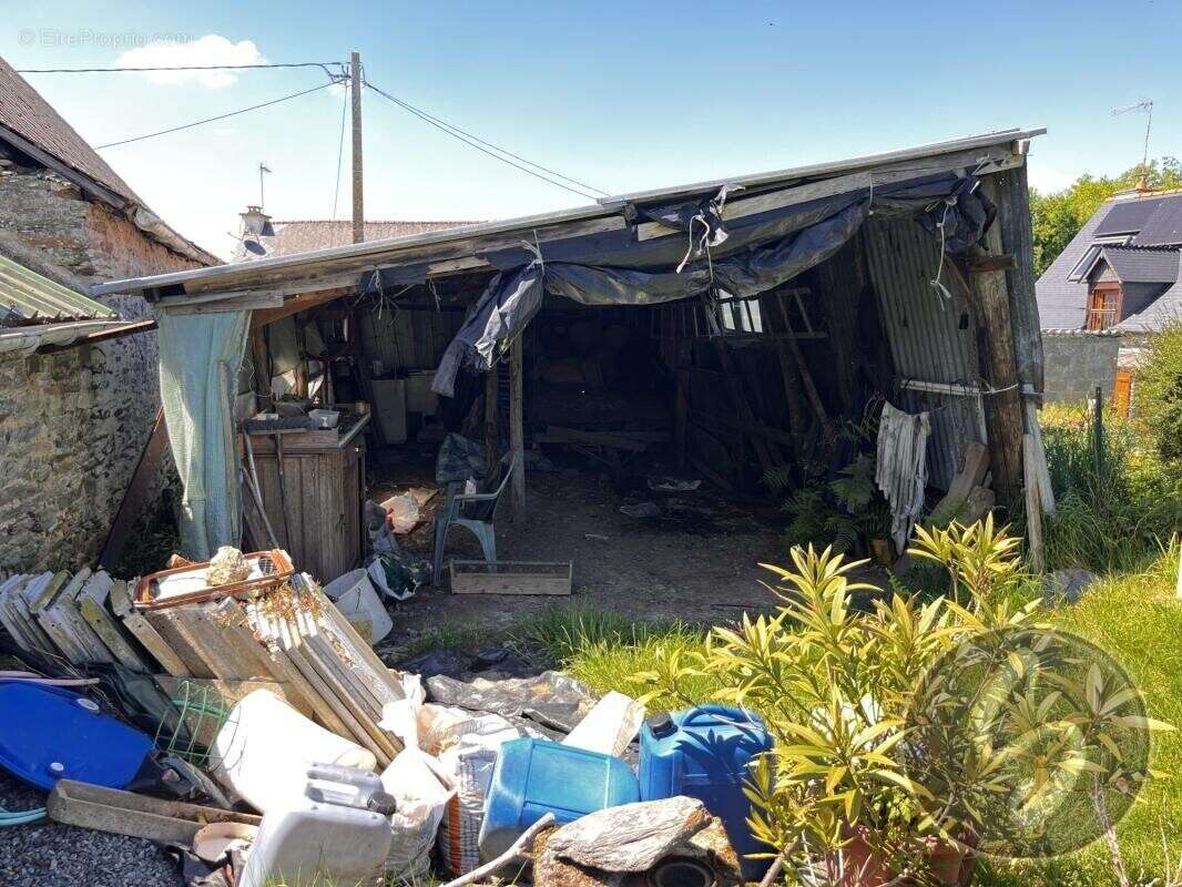 Maison de charme avec dépendances et fort potentiel - Proche - photo 17