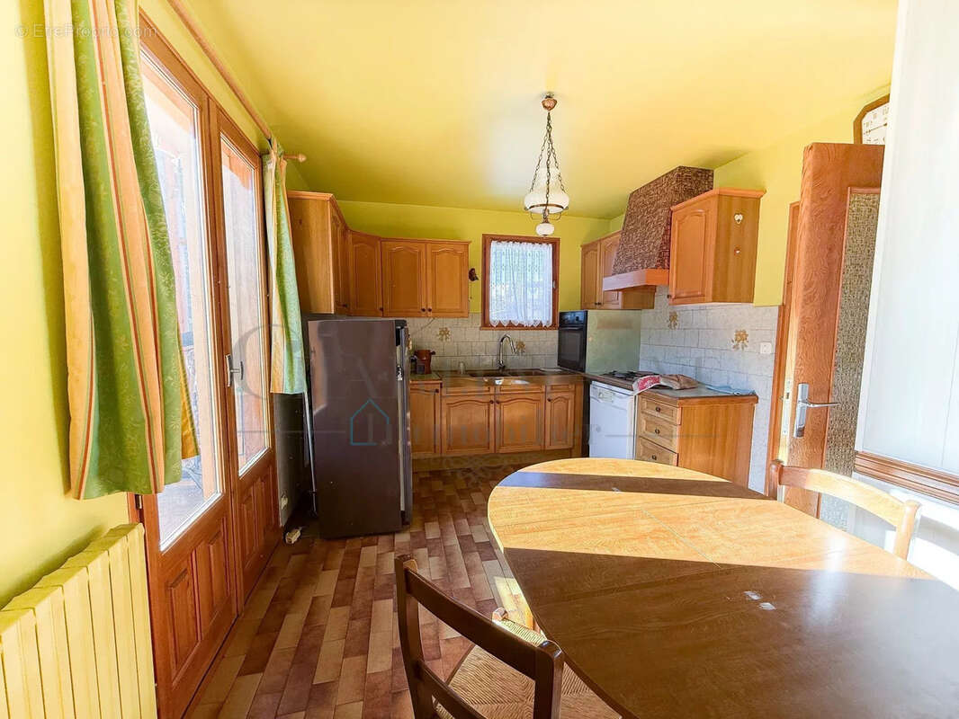 Maison à LA SALLE-LES-ALPES