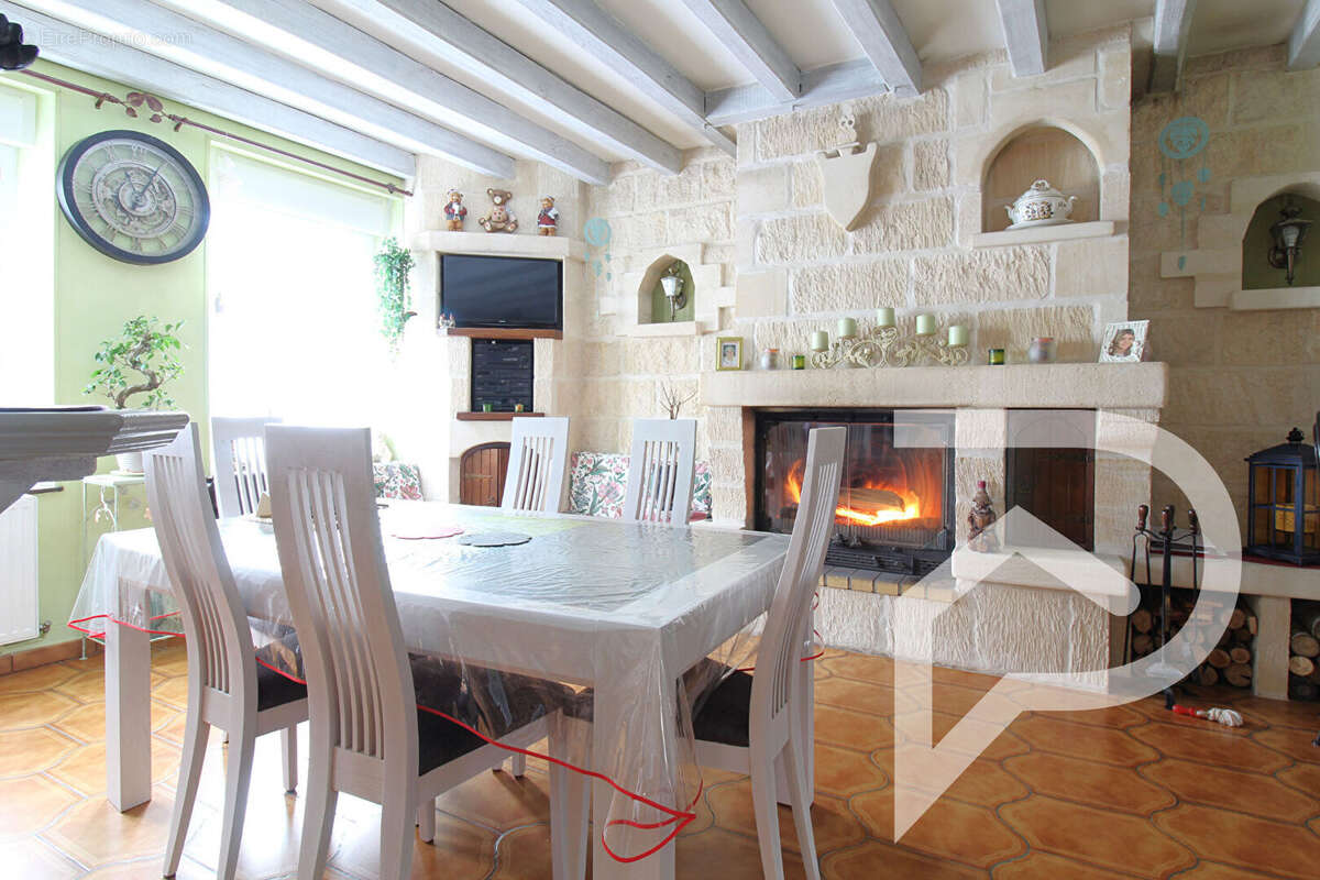 Maison à GRANDFRESNOY