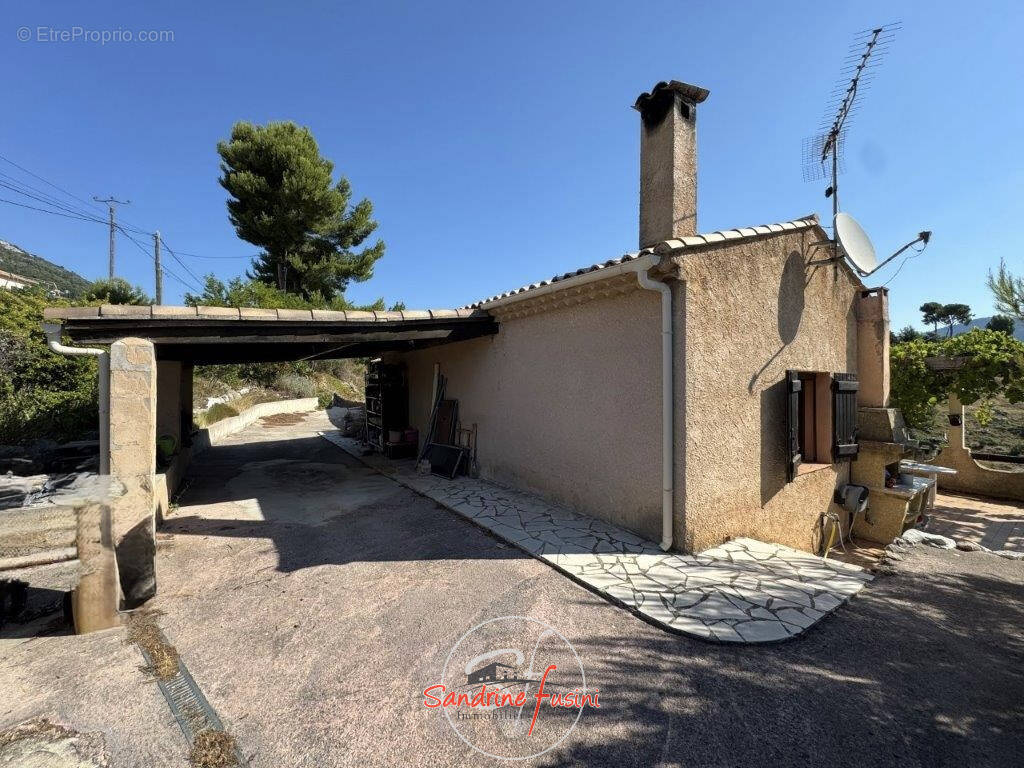 Villa de plain-pied 4 pièces avec piscine - photo 2