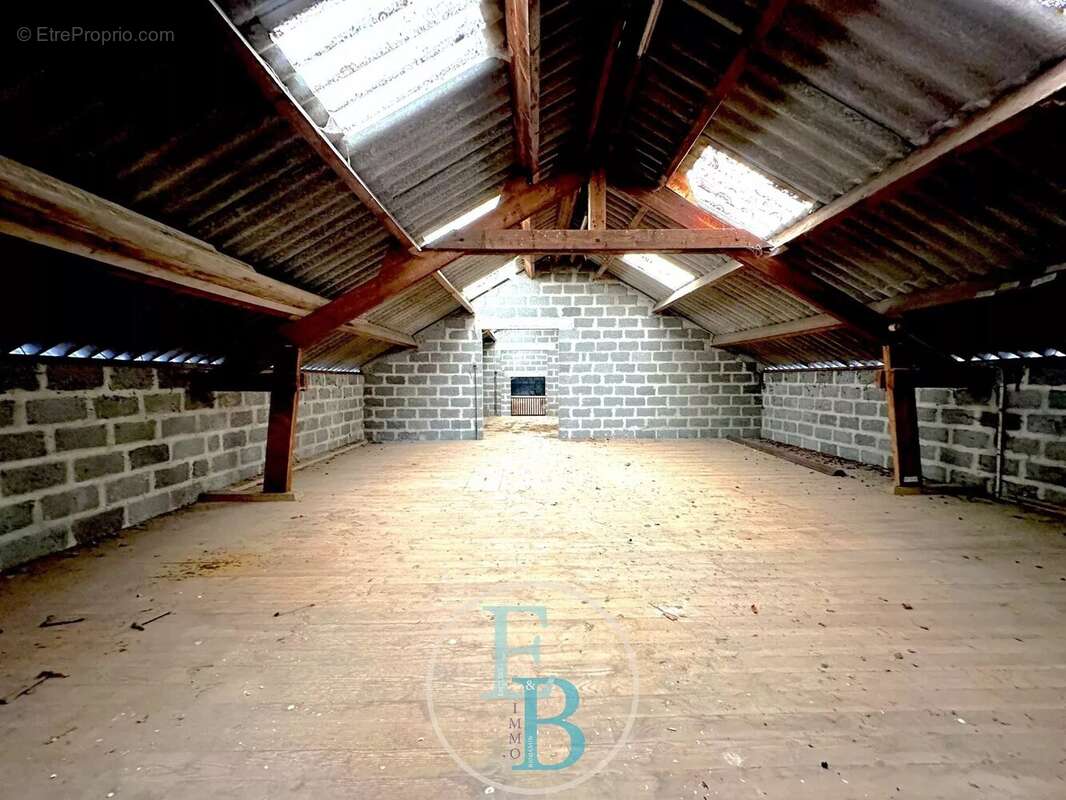 Terrain à MAY-SUR-ORNE