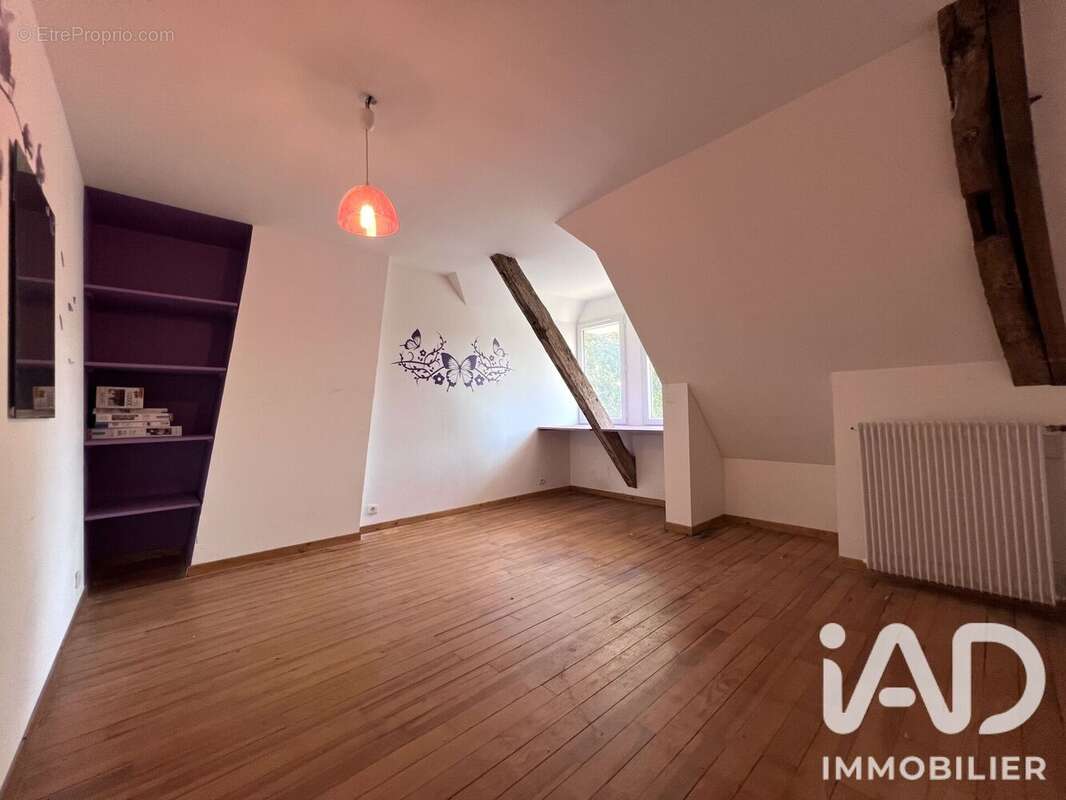 Maison 211 m² à Magny-En-Vexin  - photo 7