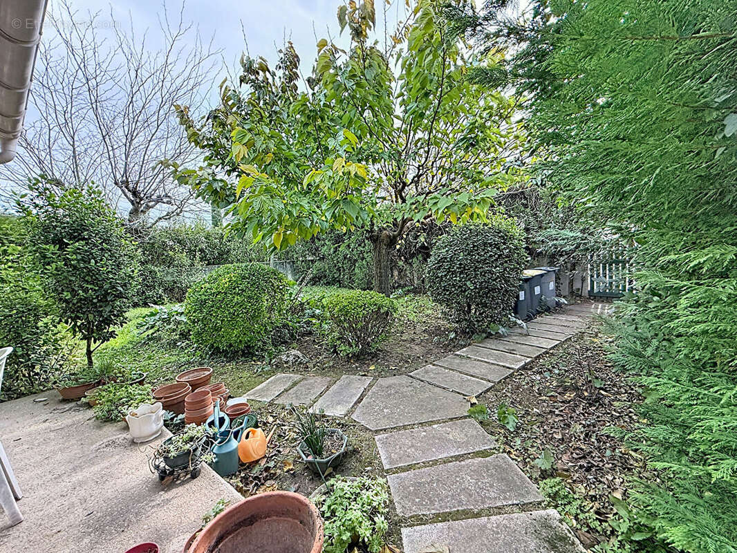 Maison à LES ANGLES