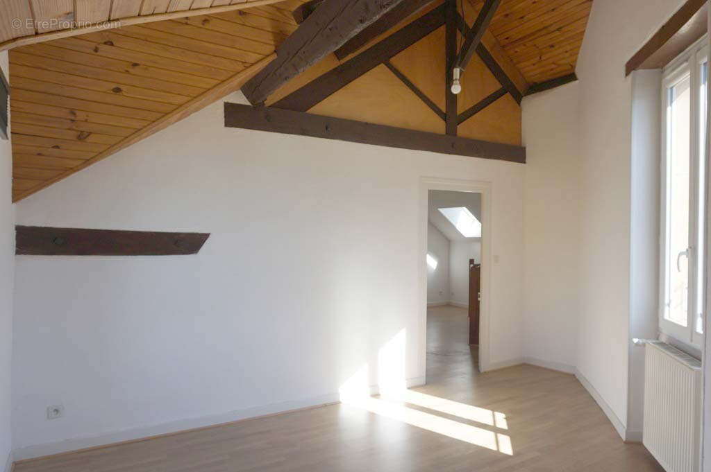 Appartement à CHAROLLES