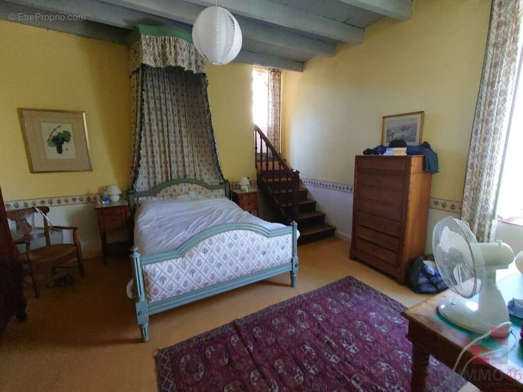Maison 321 m² à Luzech  - photo 9