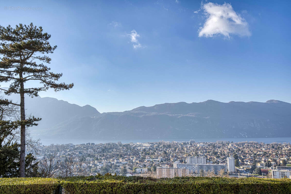 Appartement à AIX-LES-BAINS