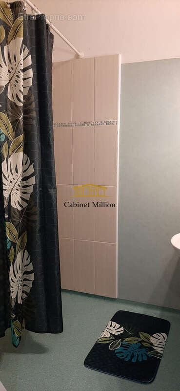 Appartement à VIC-LA-GARDIOLE