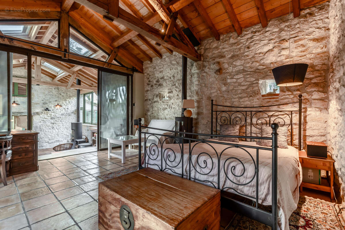 Maison de campagne avec annexe, piscine, dépendances et terrain - photo 21