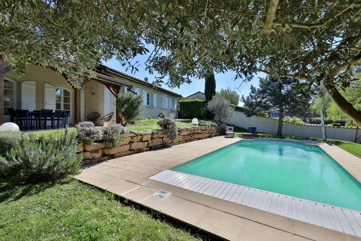 Maison à SAINT-GEORGES-D'ESPERANCHE