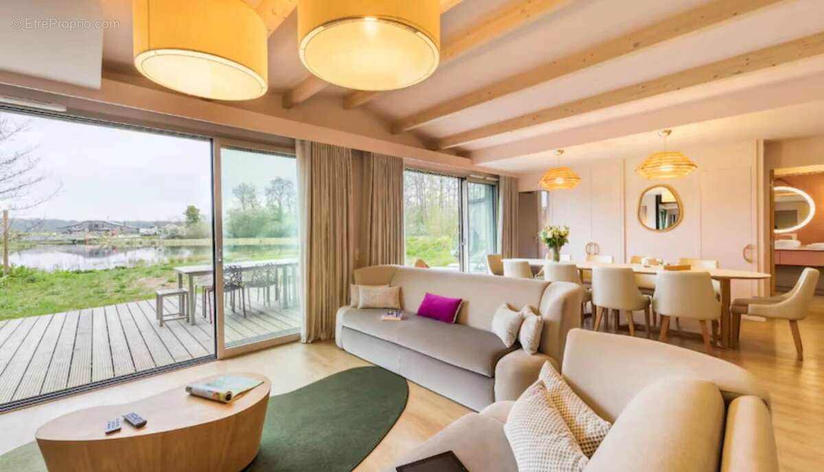 Appartement à VILLENEUVE-LE-COMTE