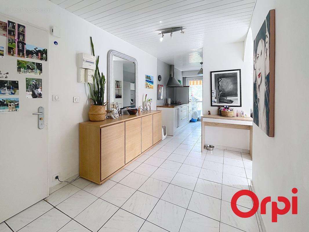 Appartement à MARSEILLE-10E