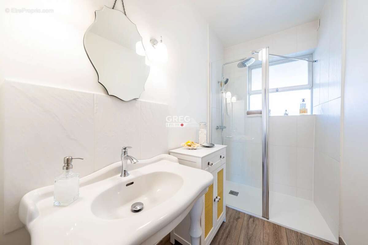 Appartement à VILLENEUVE-LOUBET