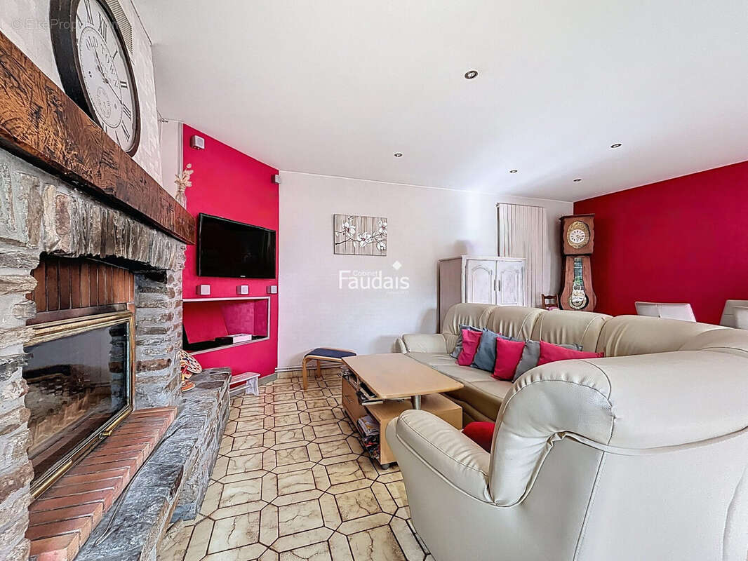 Maison 125 m² à La Mancelliere-Sur-Vire  - photo 8