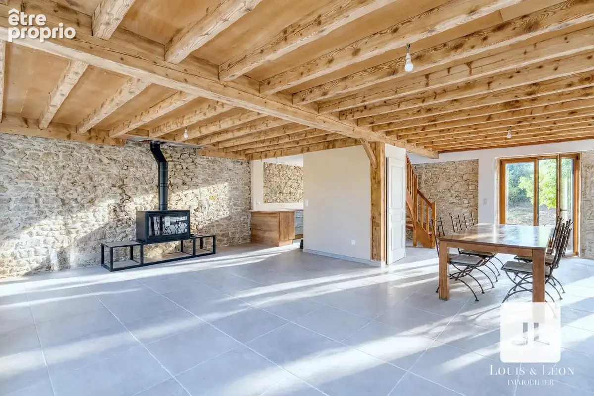 Maison en pierres dorées – 114 m² – Jardin de plus de 700 m² - photo 3