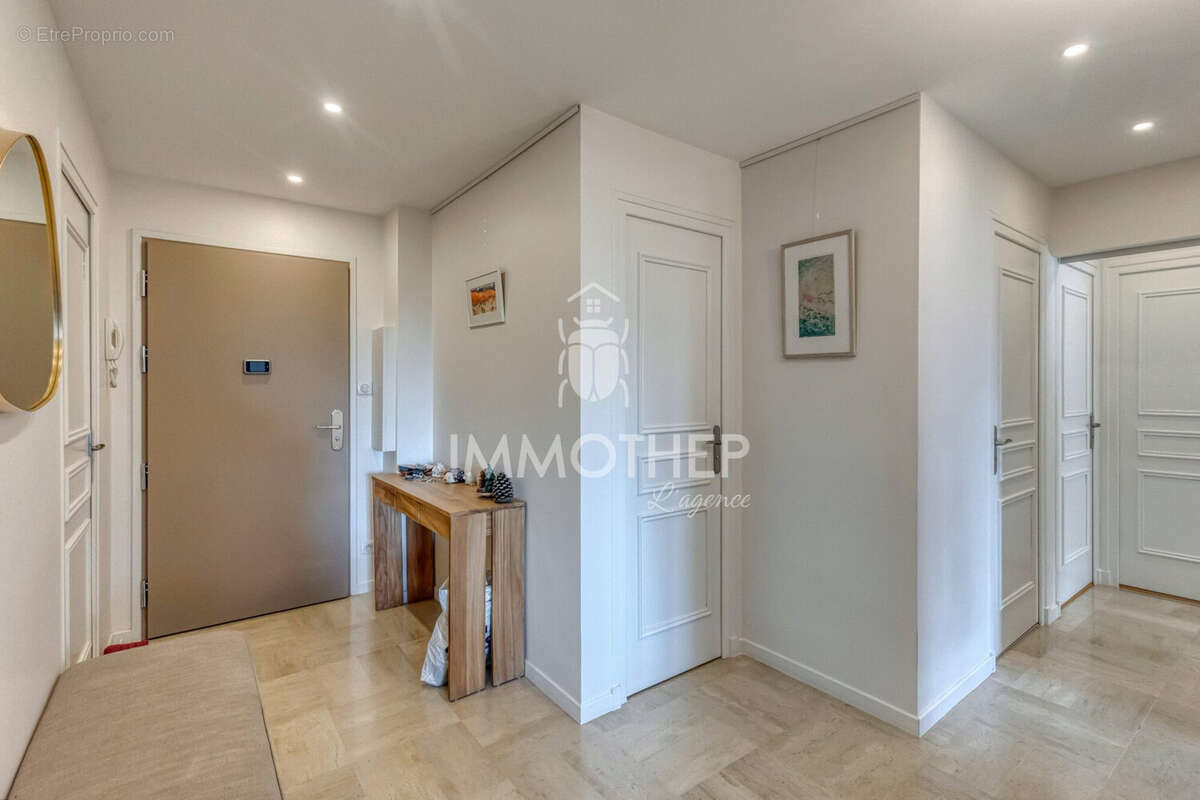 Appartement à MEYLAN