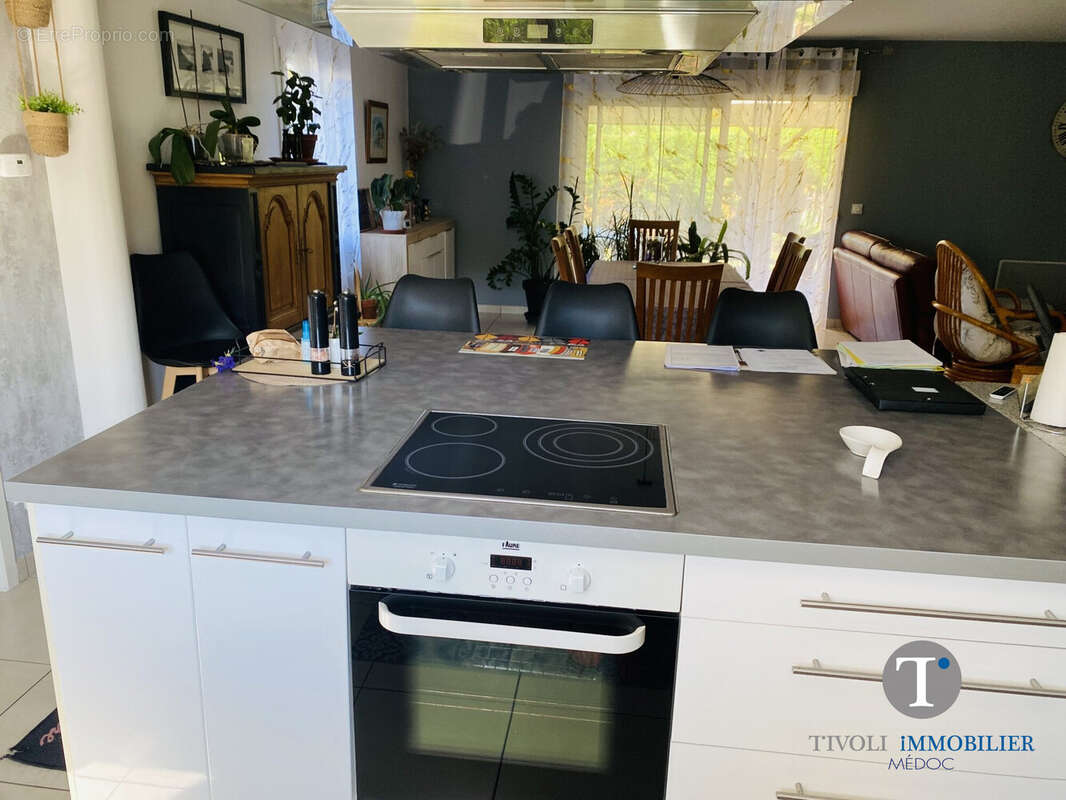 Maison à NAUJAC-SUR-MER