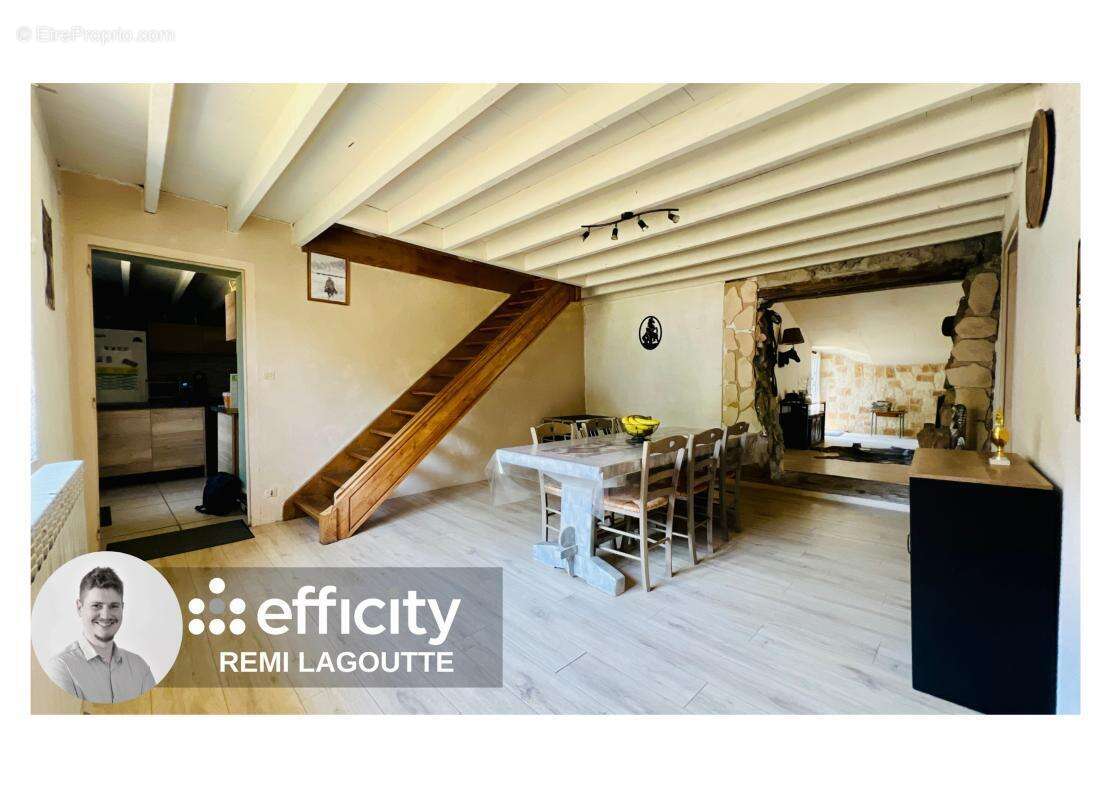 Maison 176 m² à Sainte-Colombe-Sur-Gand  - photo 6